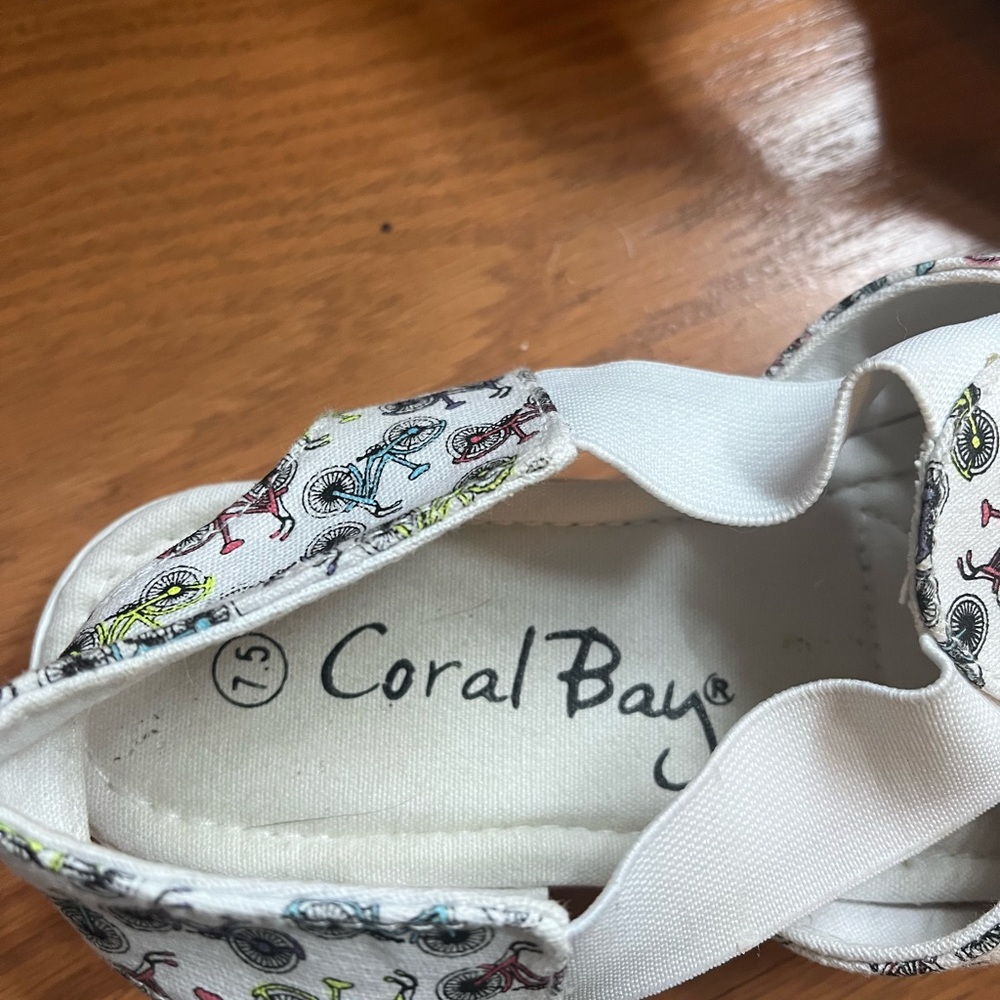 Coral Bay Summer Fun Bicycle Sandals - Picture 7 of 7